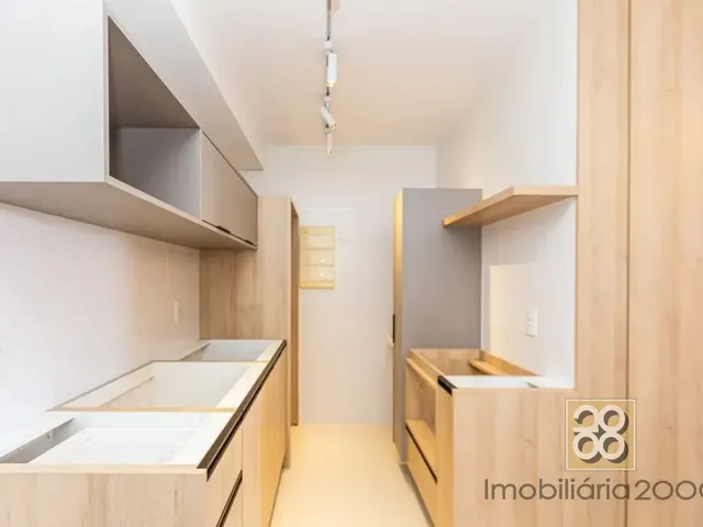 Apartamento 1 quarto e 1 banheiro, à venda, no bairro Centro em Curitiba