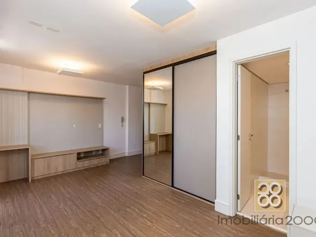 Apartamento 1 quarto e 1 banheiro, à venda, no bairro Centro em Curitiba