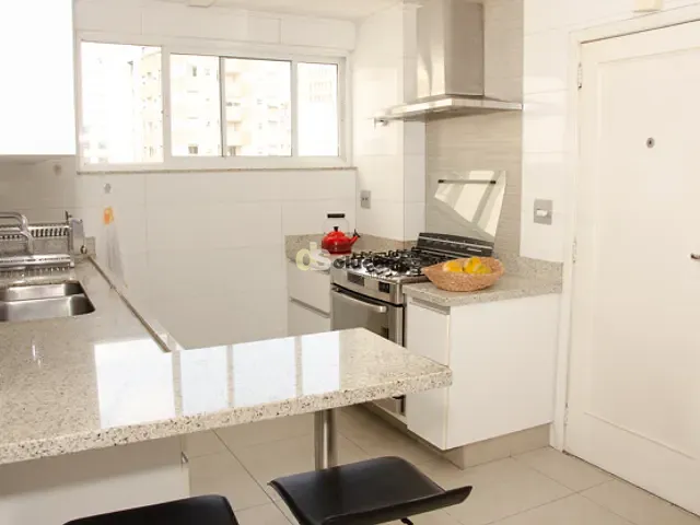 Apartamento 4 quartos e 2 banheiros, à venda, no bairro Higienópolis em São Paulo