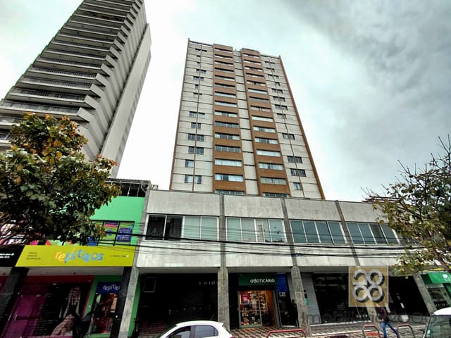 Apartamento 3 quartos e 2 banheiros, para alugar, no bairro Juvevê em Curitiba