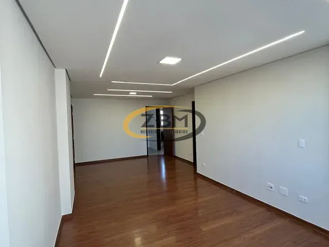 Apartamento 3 quartos e 3 banheiros, à venda, no bairro Centro em Londrina