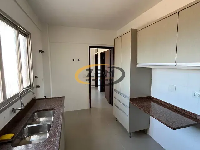 Apartamento 3 quartos e 3 banheiros, à venda, no bairro Centro em Londrina