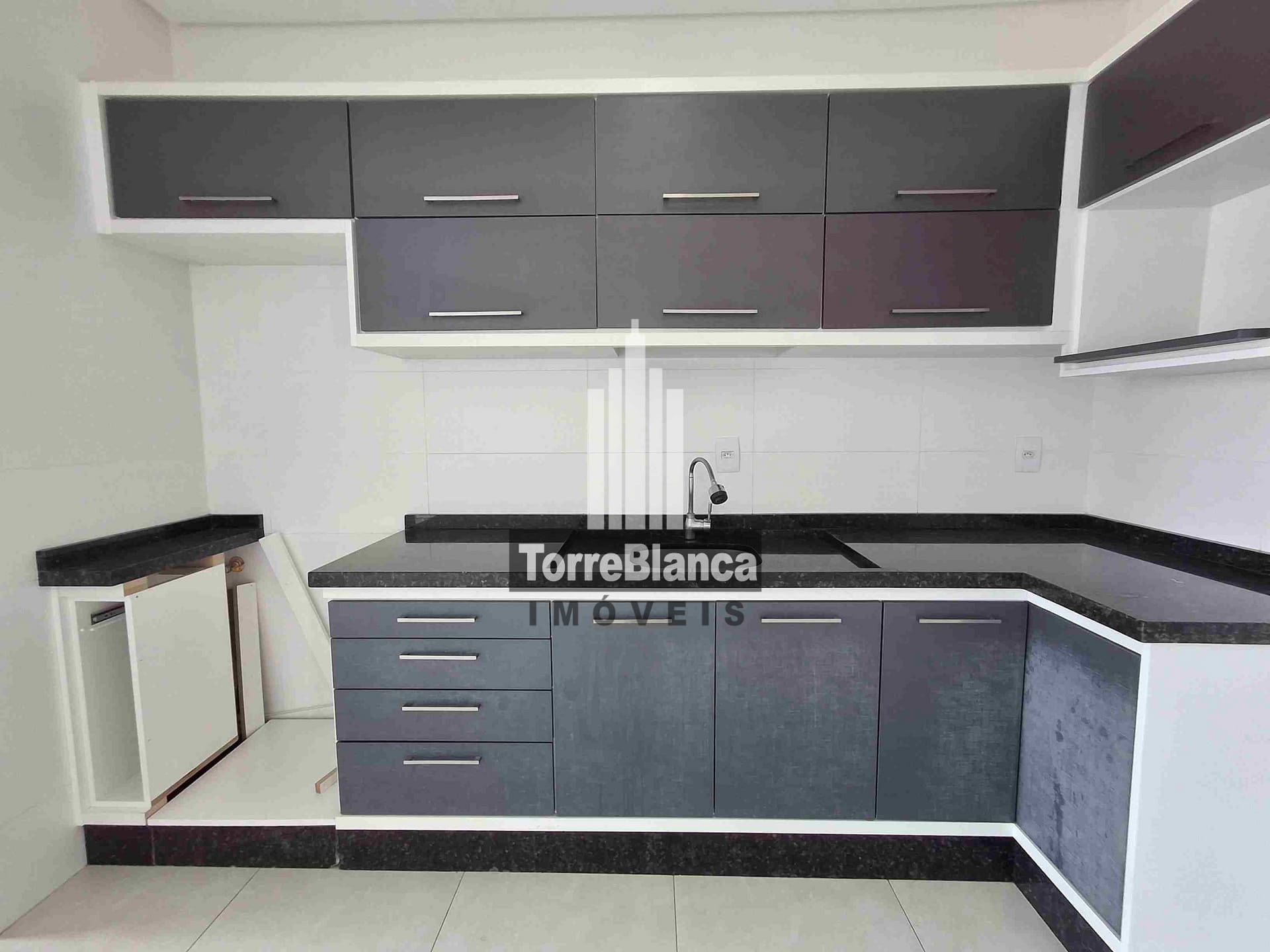 Apartamento à venda e aluguel com 2 quartos, 110m² - Foto 12