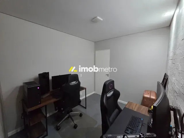 Apartamento 2 quartos e 1 banheiro, à venda, no bairro Vila Sonia em Valinhos