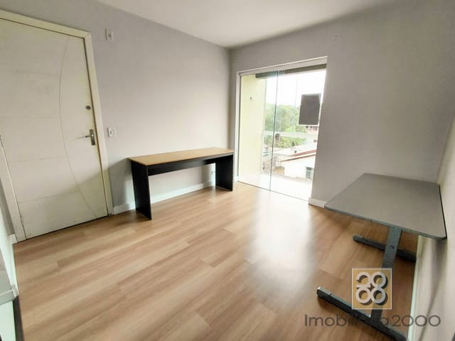 Apartamento 2 quartos e 1 banheiro, para alugar, no bairro Guatupe em São José Dos Pinhais