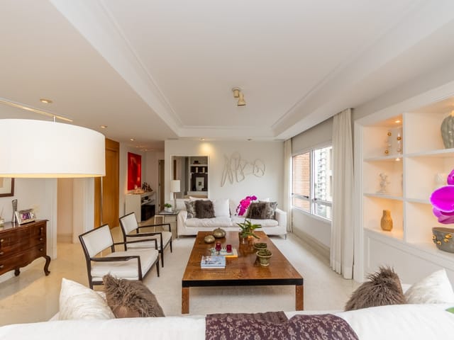 Foto do Apartamento - Apartamento tipo para venda com 3 quartos, sendo 3 suítes, 243m² | Lares e Andares Imóveis