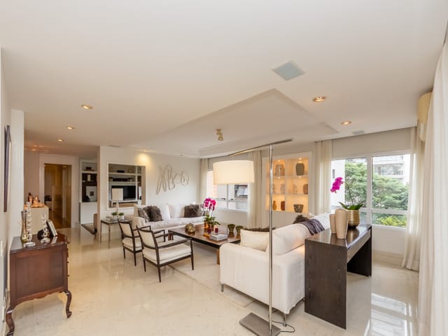 Foto do Apartamento - Apartamento tipo para venda com 3 quartos, sendo 3 suítes, 243m² | Lares e Andares Imóveis