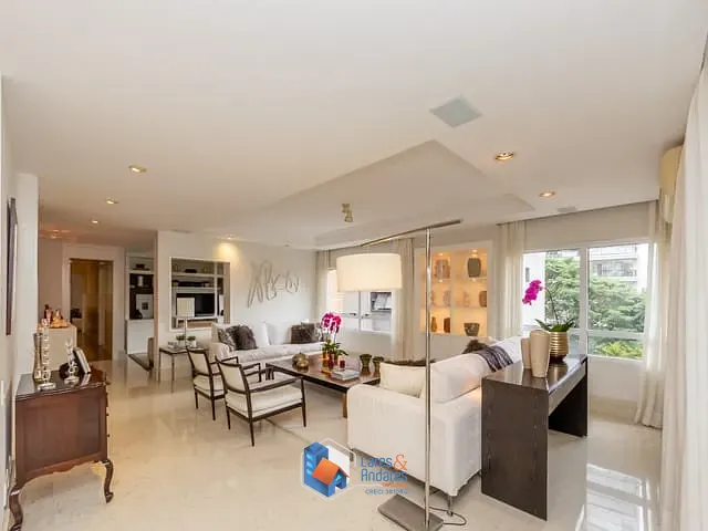 Apartamento com 243m² 3 quartos e 5 banheiros, à venda, no bairro Moema em São Paulo