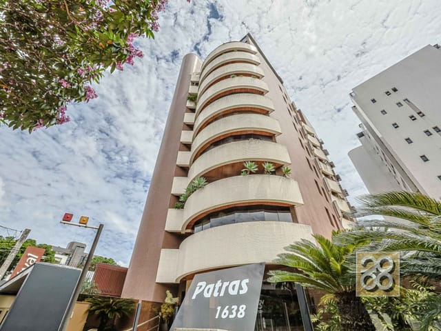 Apartamento 3 quartos e 5 banheiros, à venda, no bairro Batel em Curitiba