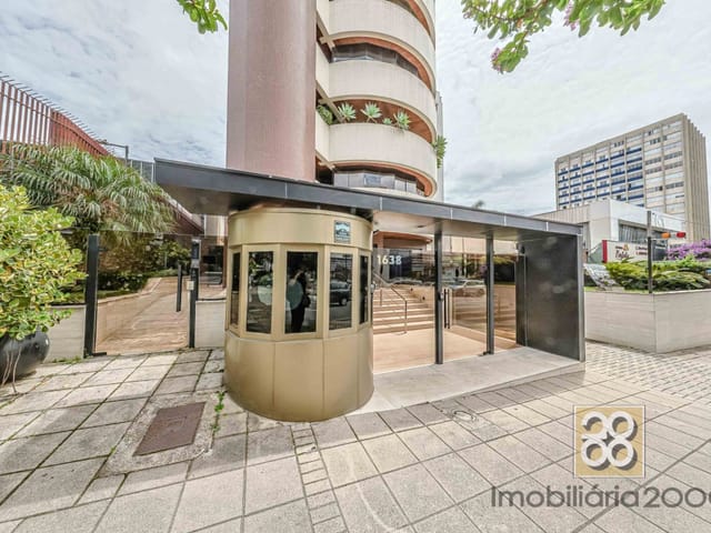 Apartamento 3 quartos e 5 banheiros, à venda, no bairro Batel em Curitiba