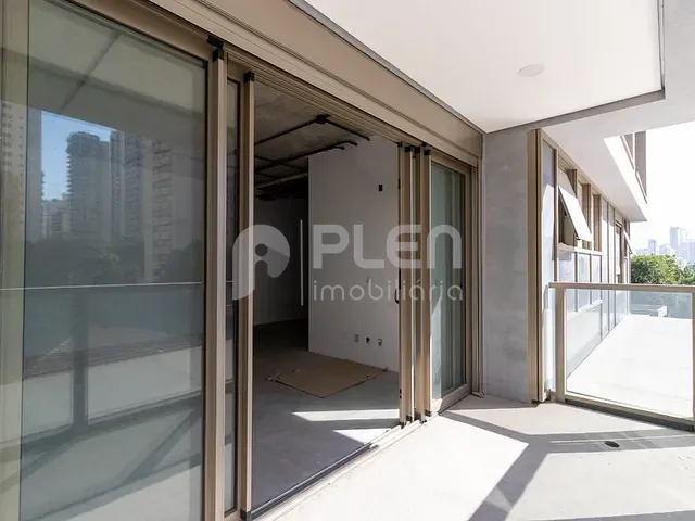 Apartamento 3 quartos e 6 banheiros, à venda, no bairro Vila Nova Conceição em São Paulo