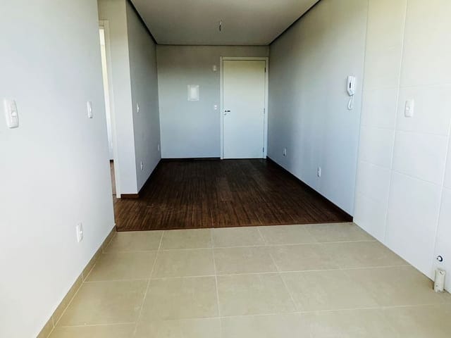 Apartamento 2 quartos e 1 banheiro, à venda, no bairro Nossa Senhora das Graças em Caxias do Sul