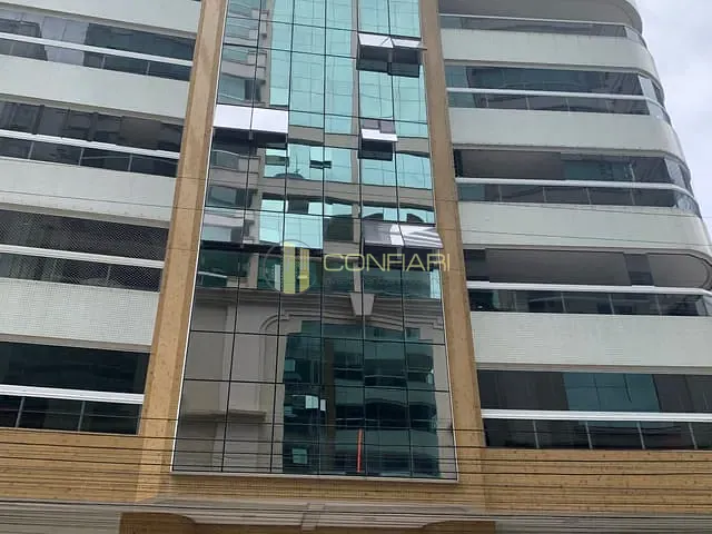 Apartamento com 120m² 3 quartos e 3 banheiros, para alugar, no bairro Meia Praia em Itapema