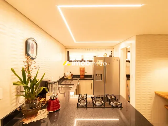 Apartamento com 137m² 3 quartos e 3 banheiros, à venda, no bairro Cambuí em Campinas