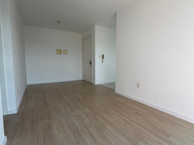 Apartamento 2 quartos e 1 banheiro, à venda, no bairro Esplanada em Caxias do Sul