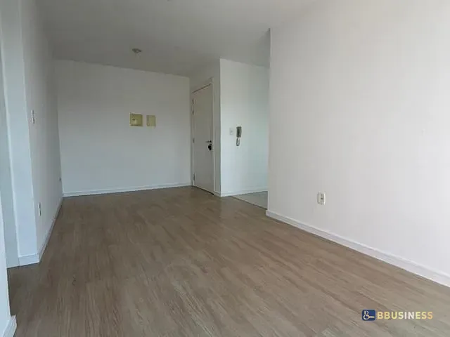 Apartamento 2 quartos e 1 banheiro, à venda, no bairro Esplanada em Caxias do Sul