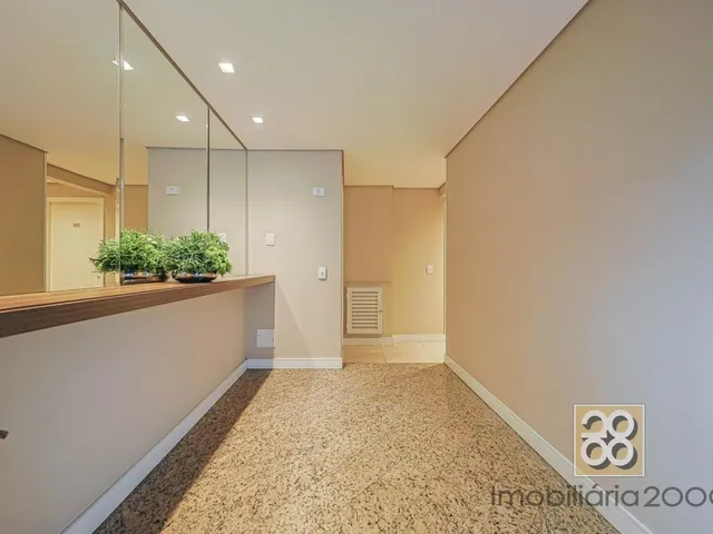 Apartamento 2 quartos e 1 banheiro, à venda, no bairro Água Verde em Curitiba