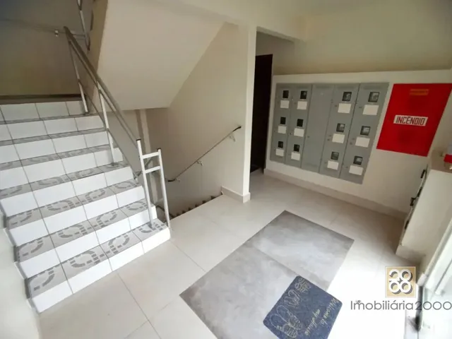Apartamento 2 quartos e 1 banheiro, à venda, no bairro Parolin em Curitiba