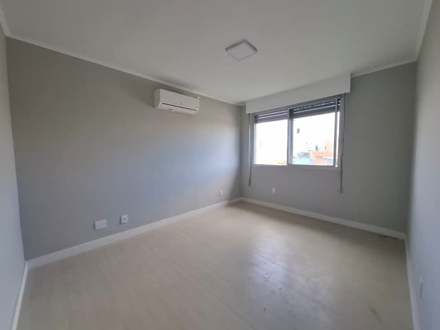 Apartamento 2 quartos e 2 banheiros, à venda, no bairro Azenha em Porto Alegre