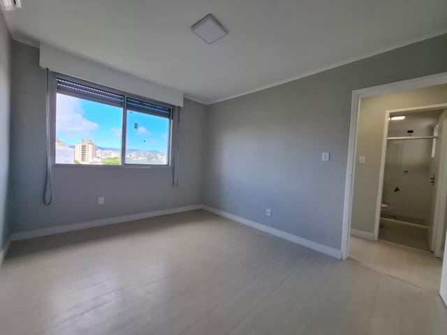 Apartamento 2 quartos e 2 banheiros, à venda, no bairro Azenha em Porto Alegre