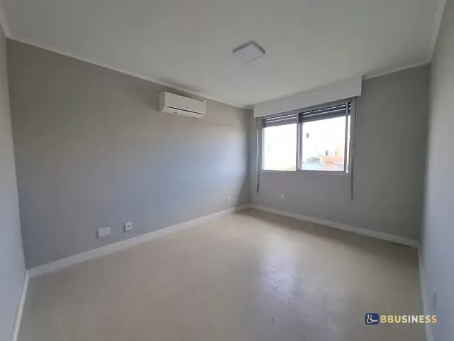 Apartamento 2 quartos e 2 banheiros, à venda, no bairro Azenha em Porto Alegre