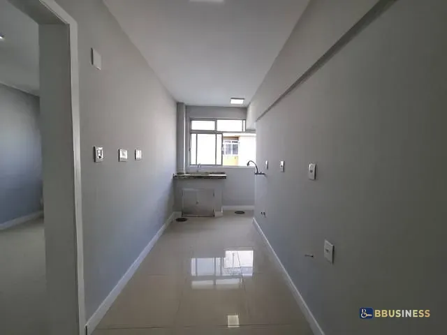 Apartamento 2 quartos e 2 banheiros, à venda, no bairro Azenha em Porto Alegre