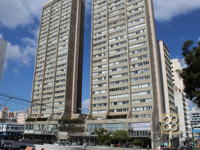 Apartamento 2 quartos e 1 banheiro, à venda, no bairro Centro em Curitiba