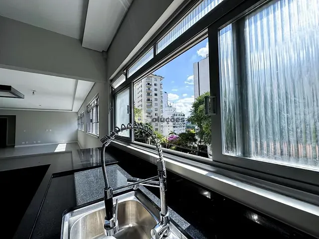 Apartamento 3 quartos e 4 banheiros, à venda, no bairro Higienôpolis em São Paulo