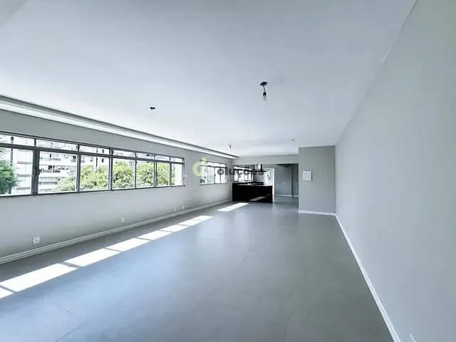 Apartamento 3 quartos e 4 banheiros, à venda, no bairro Higienôpolis em São Paulo