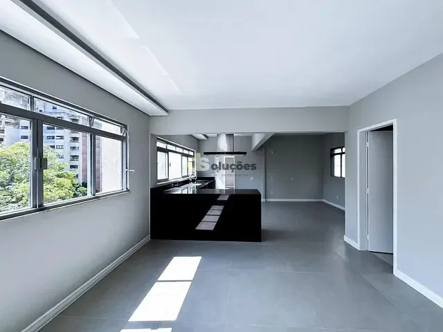 Apartamento 3 quartos e 4 banheiros, à venda, no bairro Higienôpolis em São Paulo