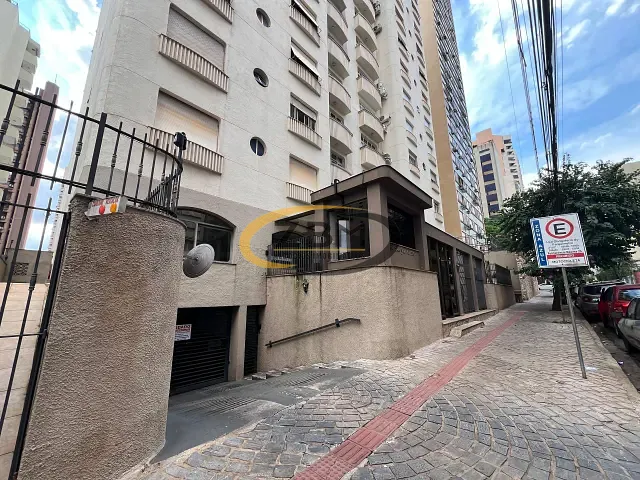 Apartamento com 213m² 3 quartos e 3 banheiros, à venda ou para alugar, no bairro Centro em Londrina