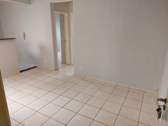 Foto do Apartamento - Apartamento com 2 dormitórios, 0 m² - venda por R$ 125.000,00 ou aluguel por R$ 490,00/mês - Conjunto Guanabara - Uberaba/MG | ZUCATO IMOBILIARIA LTDA