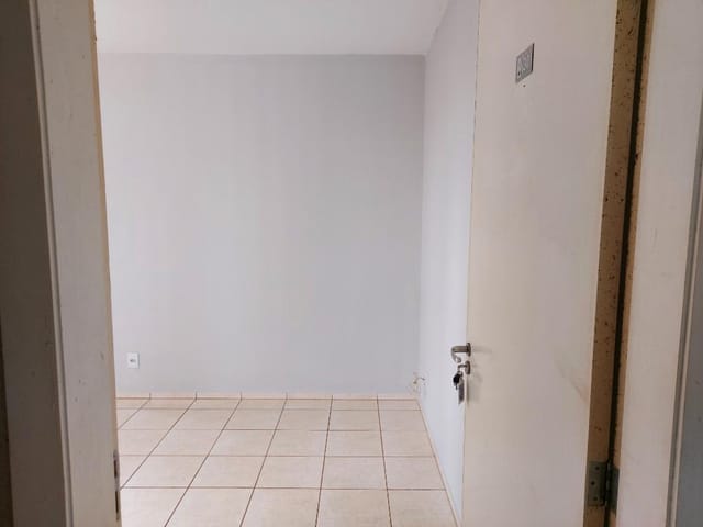 Foto do Apartamento - Apartamento com 2 dormitórios, 0 m² - venda por R$ 125.000,00 ou aluguel por R$ 490,00/mês - Conjunto Guanabara - Uberaba/MG | ZUCATO IMOBILIARIA LTDA