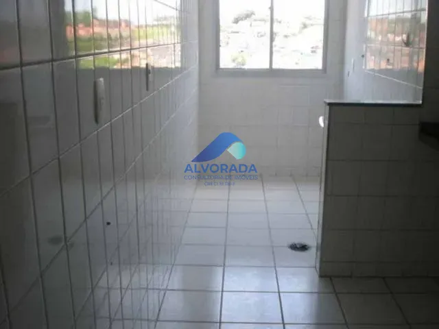 Apartamento 2 quartos e 1 banheiro, para alugar, no bairro jardim oriente em São José dos Campos