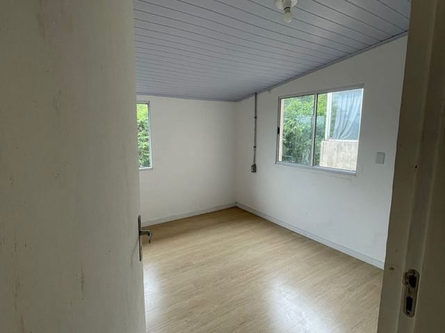 Apartamento 2 quartos e 2 banheiros, à venda, no bairro Santa Tereza em Porto Alegre