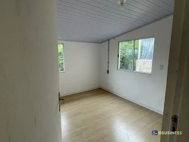 Apartamento 2 quartos e 2 banheiros, à venda, no bairro Santa Tereza em Porto Alegre