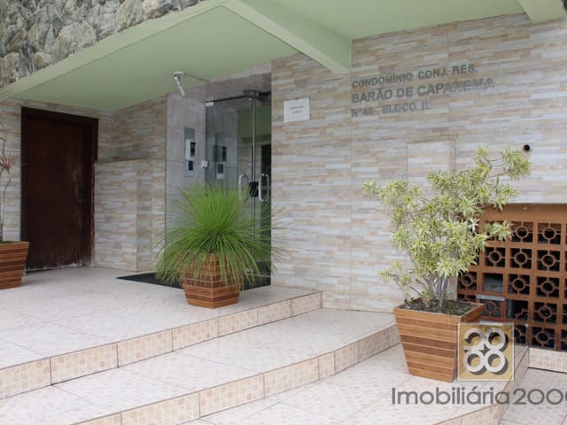 Apartamento 2 quartos e 1 banheiro, para alugar, no bairro Cristo Rei em Curitiba