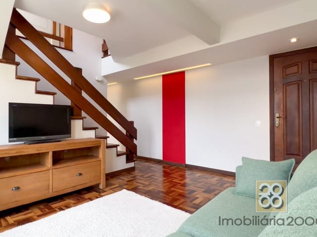 Apartamento 2 quartos e 1 banheiro, à venda, no bairro Alto Da Xv em Curitiba