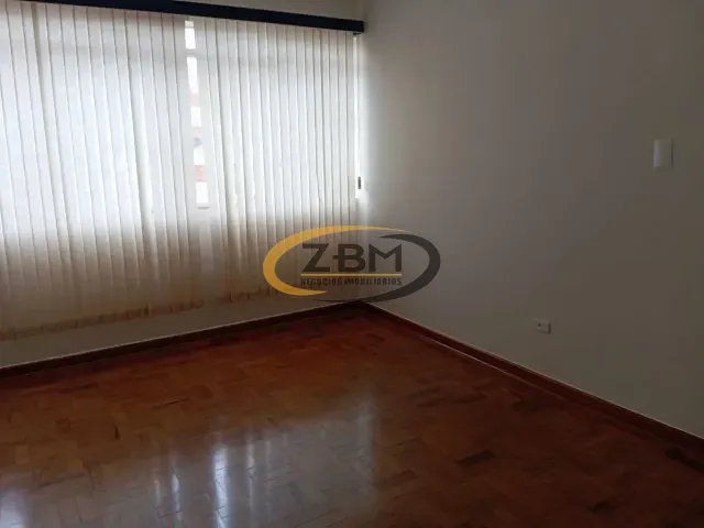Apartamento com 246m² 3 quartos e 2 banheiros, para alugar, no bairro Centro em Londrina
