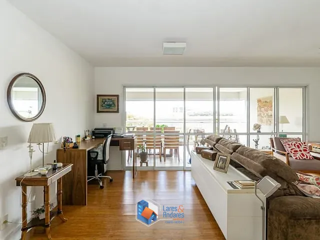 Apartamento com 160m² 3 quartos e 5 banheiros, à venda, no bairro Santo Amaro em São Paulo