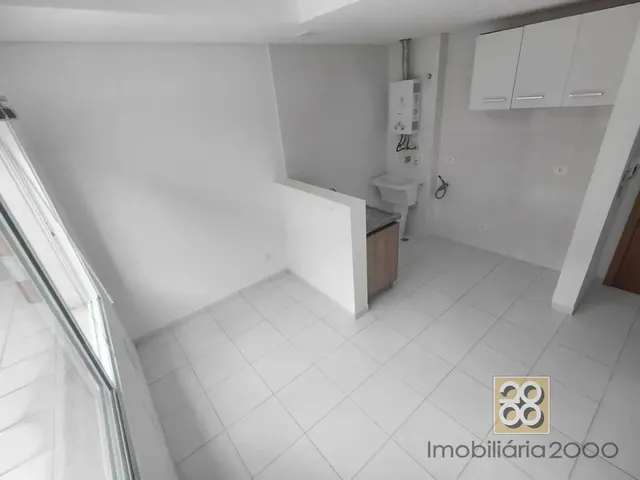 Apartamento 1 quarto e 1 banheiro, para alugar, no bairro São Francisco em Curitiba