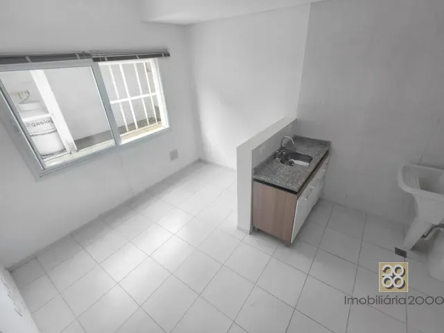 Apartamento 1 quarto e 1 banheiro, para alugar, no bairro São Francisco em Curitiba