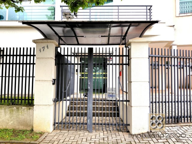 Apartamento 2 quartos e 2 banheiros, para alugar, no bairro São Francisco em Curitiba