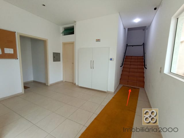 Apartamento 2 quartos e 2 banheiros, para alugar, no bairro São Francisco em Curitiba
