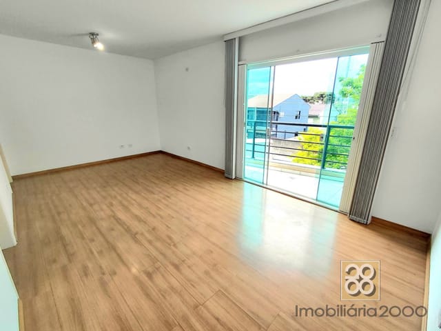 Apartamento 2 quartos e 2 banheiros, para alugar, no bairro São Francisco em Curitiba
