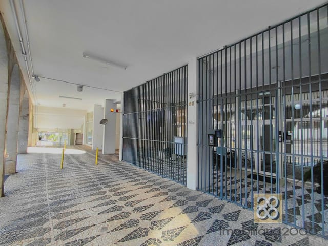 Apartamento 3 quartos e 2 banheiros, para alugar, no bairro Água Verde em Curitiba