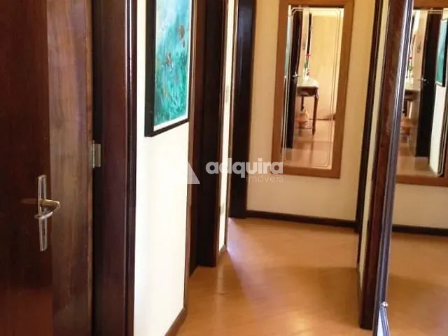 Apartamento com 140m² 4 quartos e 2 banheiros, à venda, no bairro Centro em Ponta Grossa