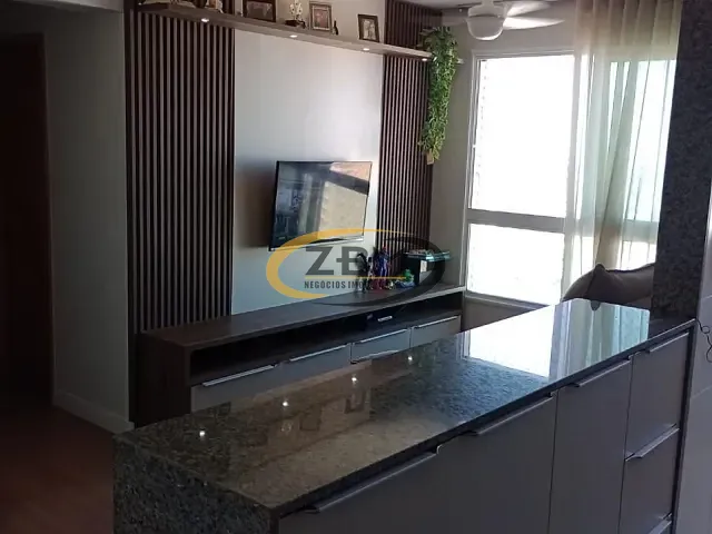 Apartamento 2 quartos e 2 banheiros, para alugar, no bairro Centro em Londrina