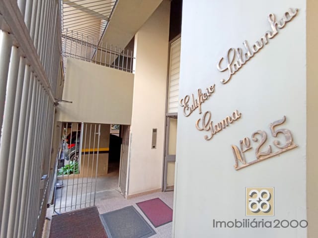 Apartamento 1 quarto e 1 banheiro, para alugar, no bairro Centro em Curitiba