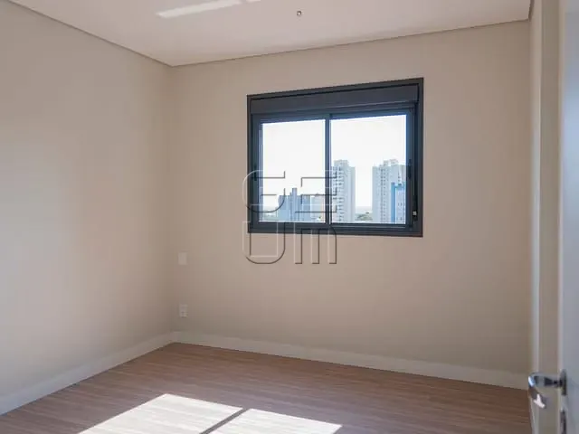 Apartamento 3 quartos e 2 banheiros, à venda, no bairro Centro em Londrina